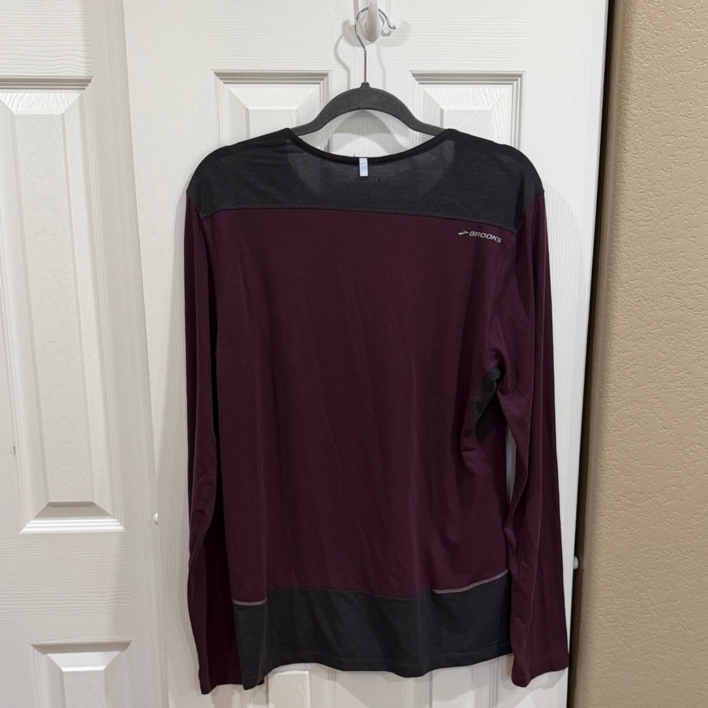 Brooks Maroon Long Sleeve Athletic Shirt Size M - Picture 8 of 11
